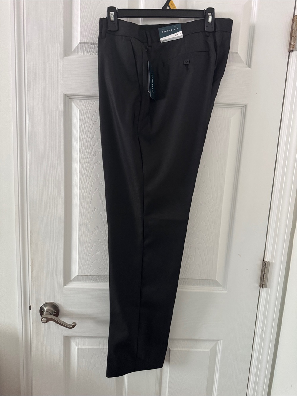 Perry Ellis Men's Black Flat-Front Dress Pants